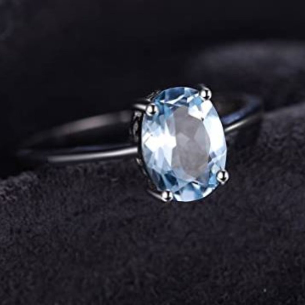 18k White GP Blue Topaz Ring size 8